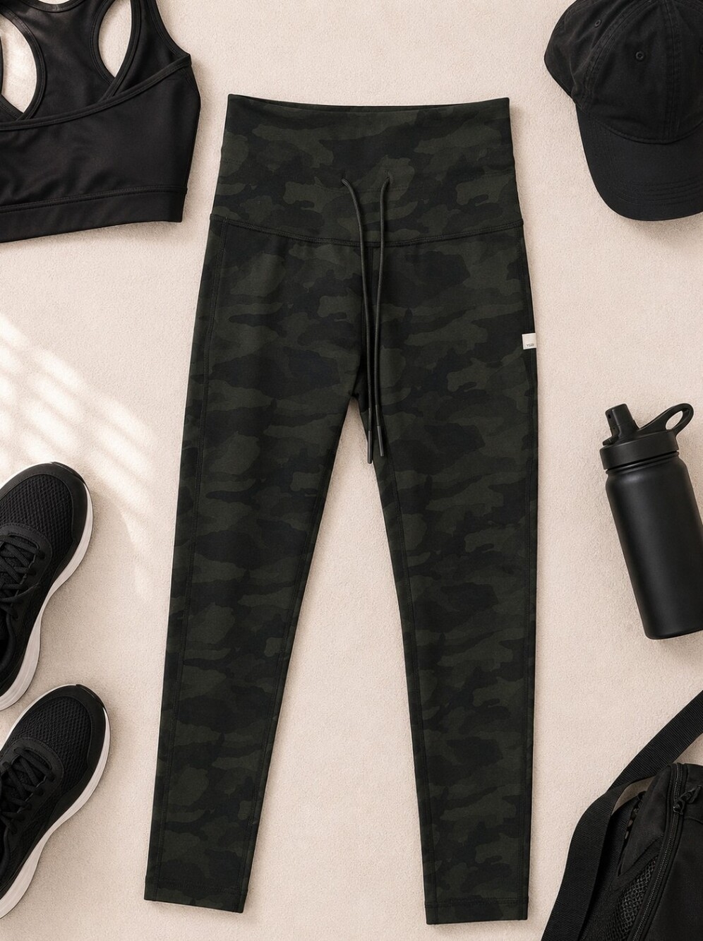 Vuori Womens Daily Leggings In Green And Black Camo Sz Xs